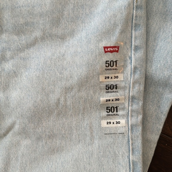 Levi’s 501 original lightwash high rise straight leg NWT 29 by 30 - Picture 3 of 11